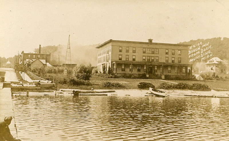 Beach Inn - Old Photo (newer photo)